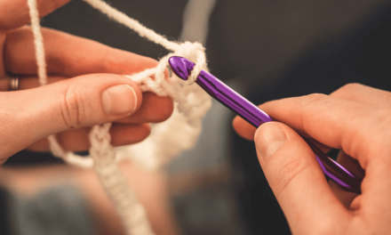 Hobi Tradisional Merajut Dan Menyulam Bisa Redakan Stres