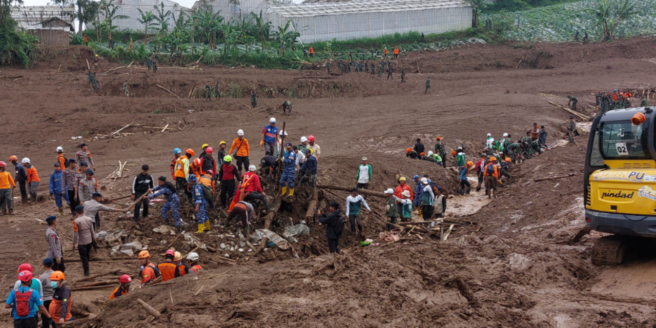 Jejak Kentang Cs Dan Krisis Lingkungan, Longsor Kian Marak?