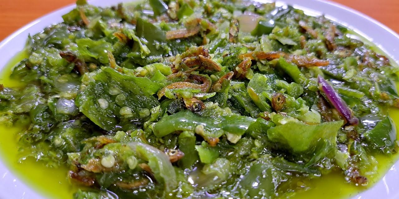 Sambal Teri Cabai Hijau Pedas Gurih Menu Praktis Bikin Ketagihan