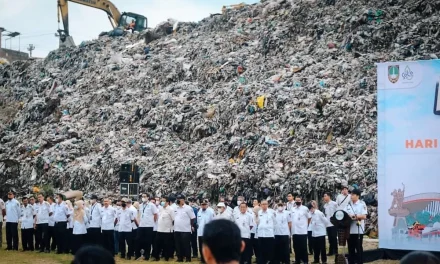 Selama Lebaran, Sampah Di Jaksel Tembus 1.120 Ton Per Hari