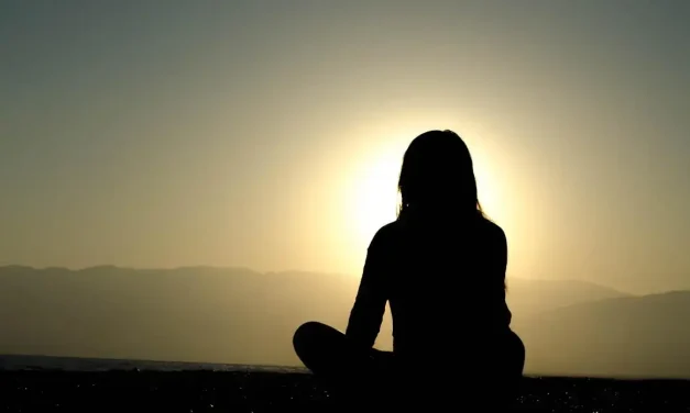 Belajar Mindfulness: Cara Praktis Menenangkan Pikiran Stresmu