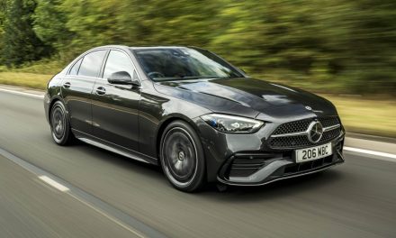 Mengungkap Kemewahan Dan Teknologi Di Mobil Sedan Amerika